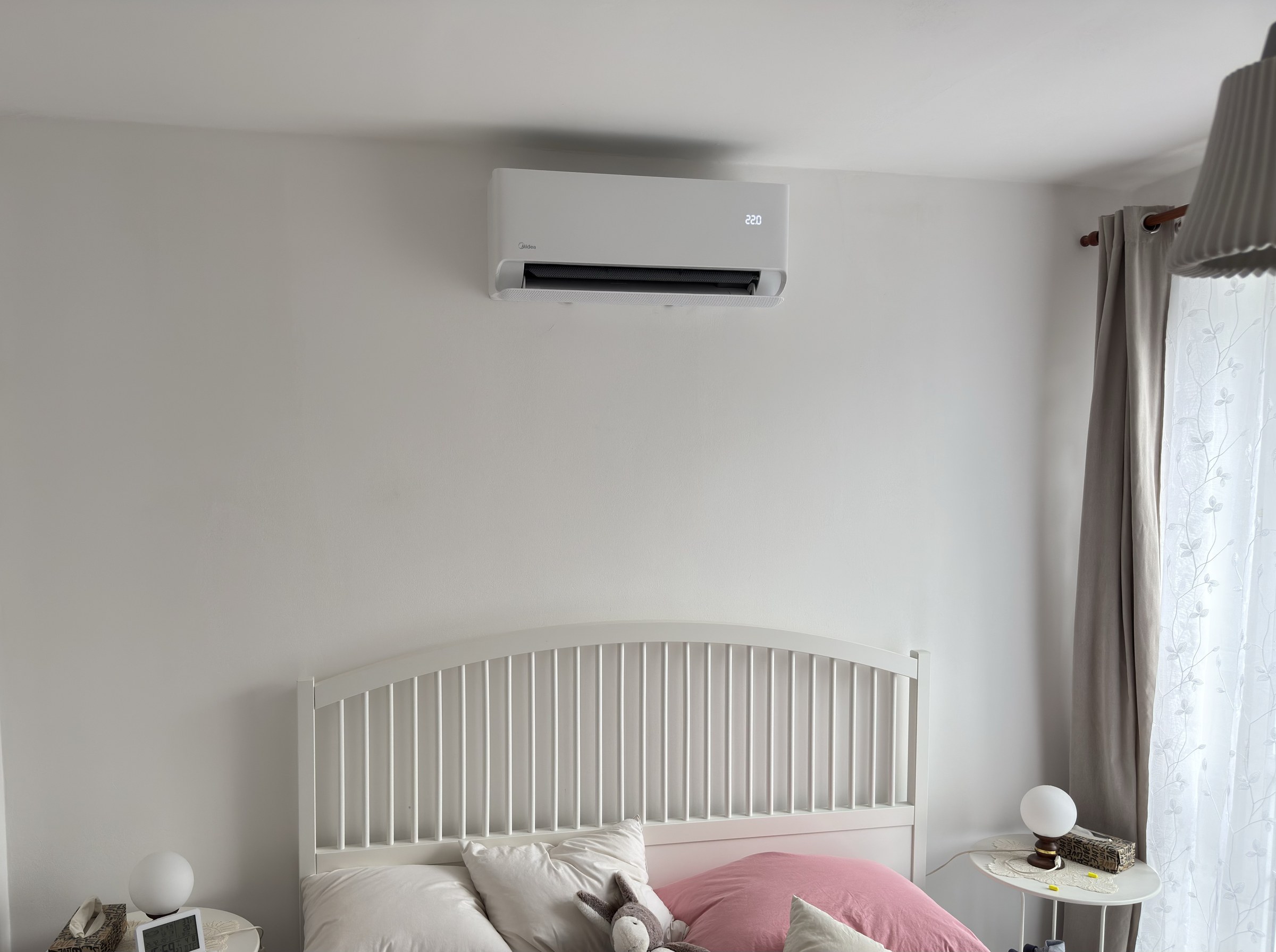 Realizace klimatizace Midea